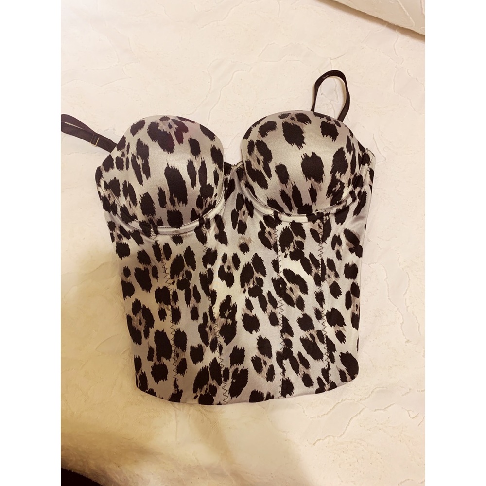 Victoria’s Secret corset top🖤